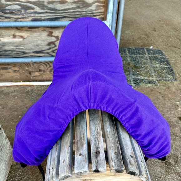 Purple flannel saddle and stirrup covers set - Picture 4 of 9
